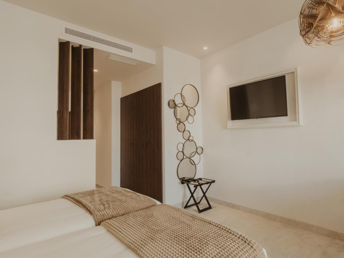 Comfy Studios Benalmadena Luaran gambar