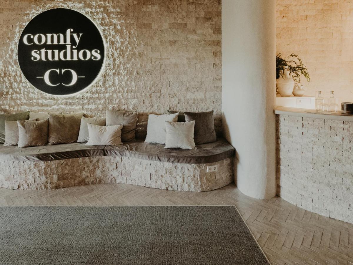 Comfy Studios Benalmadena Luaran gambar